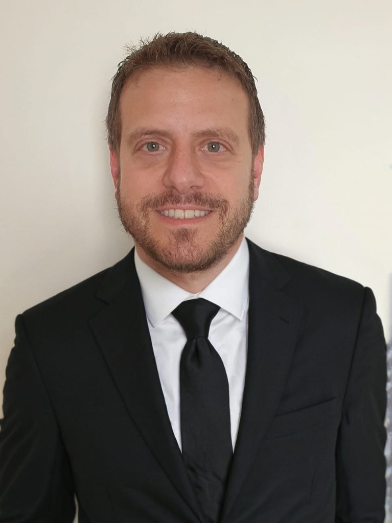 Daniel Plotnik - CEO & Founder of GroupDeck